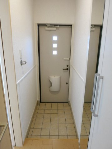 グランデ・フィオーレ　　刈谷市近郊の賃貸はクラスホームの玄関|玄関です