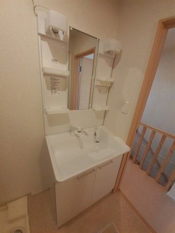 リバーサイド　Ｋｉｒａ　　刈谷市近郊の賃貸はクラスホームの洗面所|洗面所です