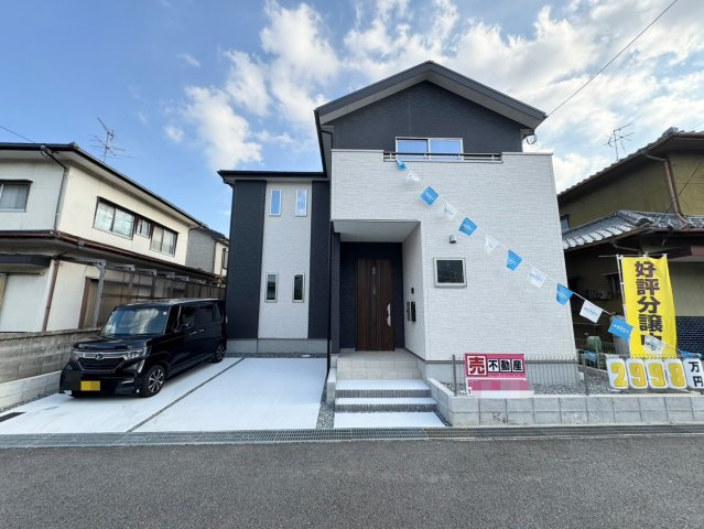 ーBloomーブルームー小倉南区下貫3丁目2期　【小倉南区　新築戸建て】の駐車場|駐車スペースは並列2台可能♪