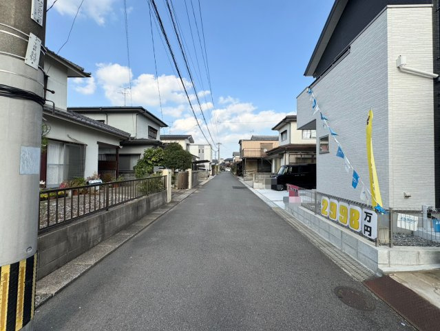 ーBloomーブルームー小倉南区下貫3丁目2期　【小倉南区　新築戸建て】の前面道路含む現地写真|現地撮影　2025,11,14　ーBloomーブルームー小倉南区下貫3丁目2期　【小倉南区　新築戸建て】
