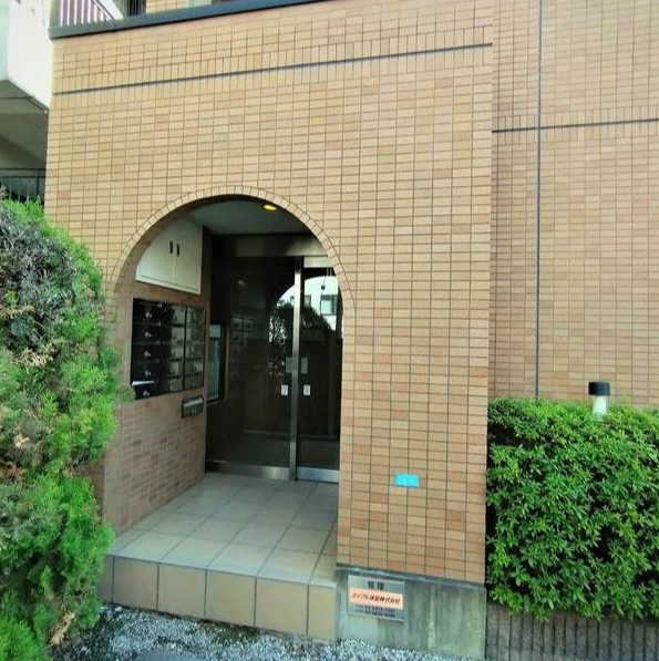 ＪＣ　ＳＯＵＴＨ　ＳＨＩＫＩ　２９５のエントランス