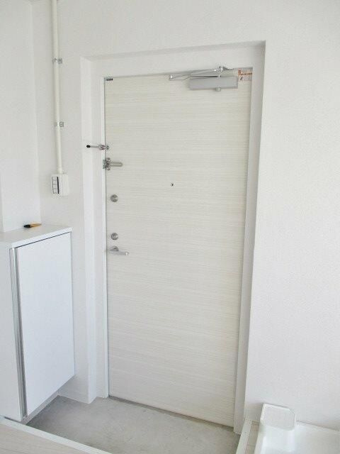 ＲＥＭＵ千川の玄関