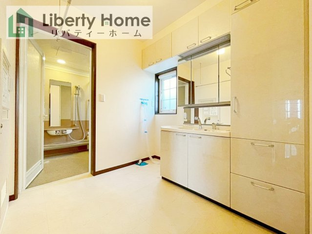 牛久市中央1丁目　中古戸建の脱衣所