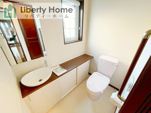 牛久市中央1丁目　中古戸建のトイレ