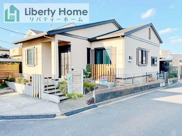 牛久市中央1丁目　中古戸建の外観|ご予約をいただければ、『平日の空いた時間』『周辺物件まとめて見たい』『1件だけ見たい』ももちろん可能です♪
お気軽にお問合せください♪