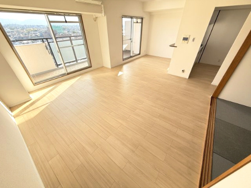 スペリオシティ泉北深井の居間・リビング