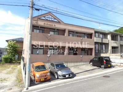 【駐車場】 | ガーデンヒルズN | 駐車場に車を止められます