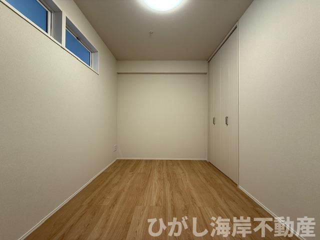 グラン・コート湘南茅ヶ崎の子供部屋|新規リフォーム完了！　5帖　サービスルーム
