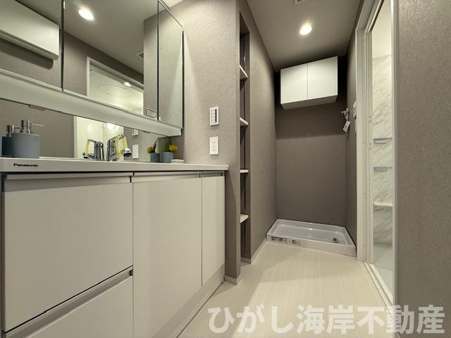 グラン・コート湘南茅ヶ崎の脱衣所|新規リフォーム完了！　脱衣スペース