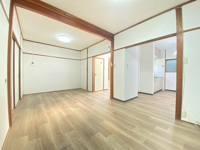 中穂積貸家の洋室