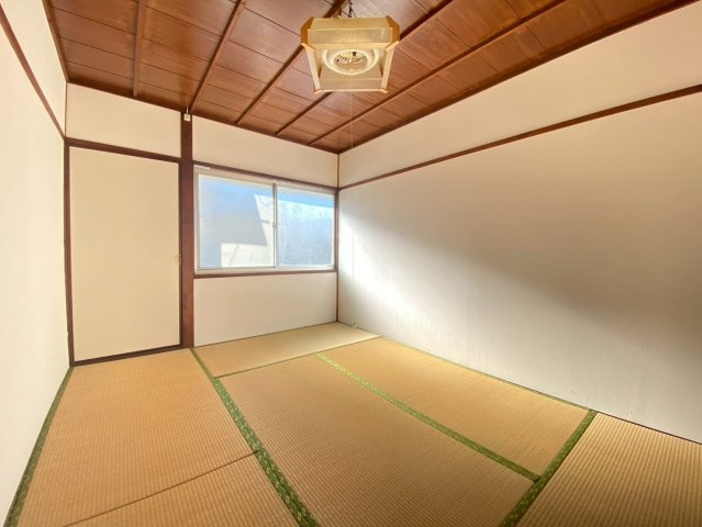 中穂積貸家の内装