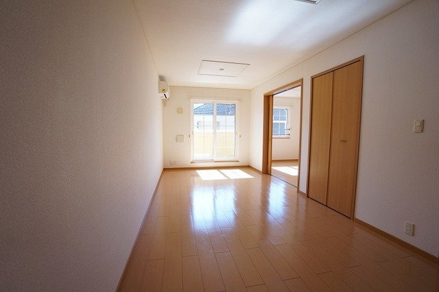 スウィートライフ野間Ｂの居間・リビング|使いやすいリビングです