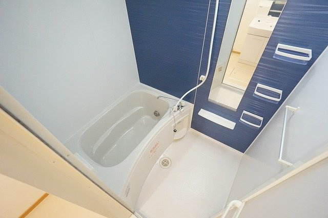 スウィートライフ野間Ｂの浴室|コンパクトで使いやすいお風呂です