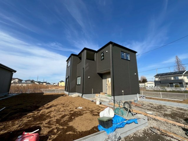 【Livele Garden】　久喜市佐間　全2邸の外観|〇１号棟〇
ゆったり和室付き♪雨の日も安心インナーバルコニー付きのお家です（＾＾）
2025年11月撮影