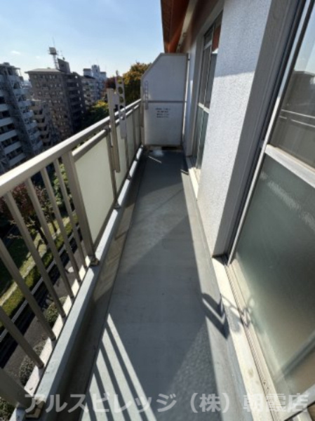 ローリエ朝霞台のバルコニー|外からの目が気にならないバルコニーで洗濯物が干せます