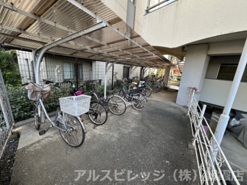 ローリエ朝霞台の駐輪場