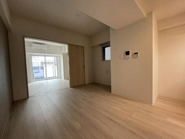 ＭＥＩＮ　ＳＣＨＬＯＳＳ亀戸の居間・リビング