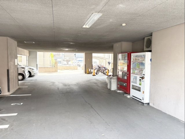 ティファニーヒルズの駐車場