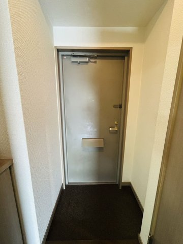 ティファニーヒルズの玄関|シンプルな玄関です