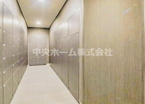 シティタワーズ東京ベイセントラルタワーの設備|【宅配ボックス】在宅時・不在時に関わらず、居住者の代わりに非対面で宅配物を受け取ってくれる便利な設備です。わかりやすくご説明致しますので見学時にはお部屋だけではなく共用部分もぜひチェックしてください。