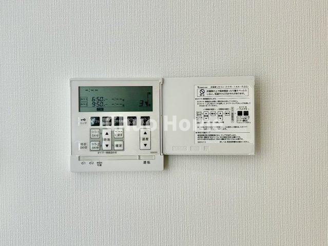 シティタワーズ東京ベイセントラルタワーの冷暖房・空調設備|【床暖房】冬は足元から暖めてくれる床暖房はエアコンとは違って埃が舞いませんので健康にも良さそうですね。