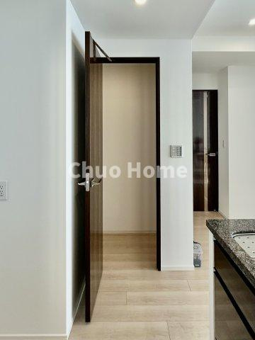 シティタワーズ東京ベイセントラルタワーの収納|キッチン横にあるクローゼット