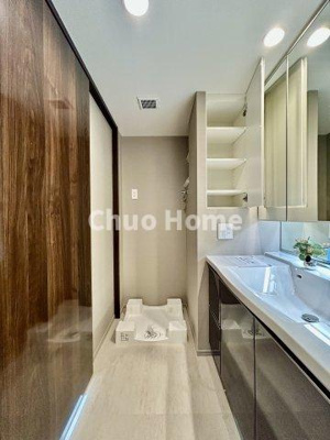 【ランドリースペース】 | シティタワーズ東京ベイセントラルタワー | 【ランドリースペース】担当者がスケールを持ち歩いておりますので、ご見学時には現在お使いの洗濯機などがきちんと収まるかなどもチェックして下さい。見学前に測っておくと非常に便利だと思います。