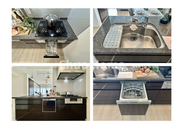 シティタワーズ東京ベイセントラルタワーのキッチン|【システムキッチン】ワイドで収納豊富な使い勝手の良いカウンターキッチンには、食洗器や伸縮タイプのキッチン水栓、三ツ口コンロ・魚焼きグリルなどの便利な設備が標準完備されています。