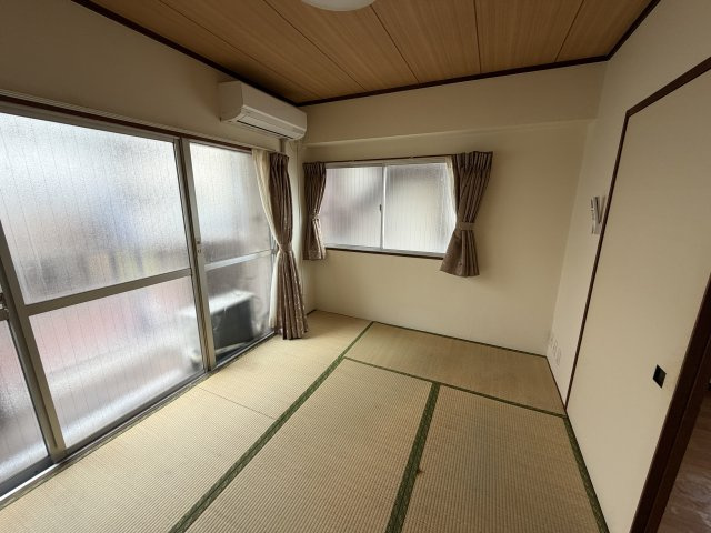 熱海市　ファンシービルの和室