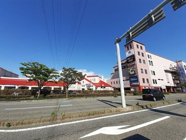 カレントレジデンス女池Ⅱの周辺|デッキー４０１まで1800m