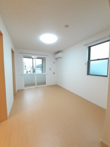 カレントレジデンス女池Ⅱの居間・リビング