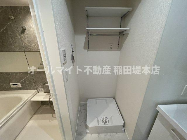 稲城市東長沼の賃貸マンションの玄関