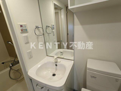 【洗面所】 | プレミアムキューブ大岡山 | 明るい洗面所です