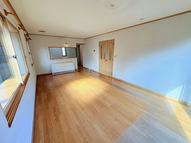 神戸市北区星和台1丁目戸建の居間・リビング