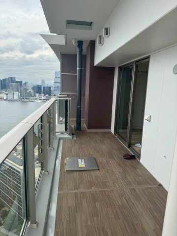 【バルコニー】