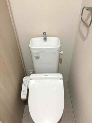 【トイレ】 | ＪＵ　ＴＯＷＥＲ　ＦＲＯＮＴ　北斎Ｓｔ