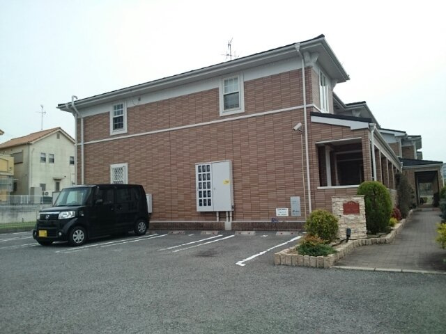 ベルメゾンの駐車場