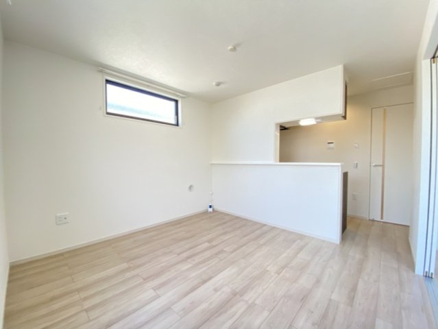 クレイス新所沢2の居間・リビング