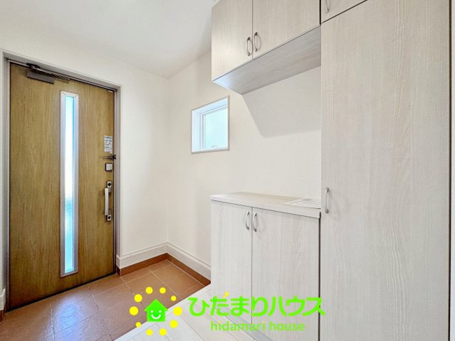 久喜栗原第2　新築一戸建て　03　リーブルガーデンの玄関