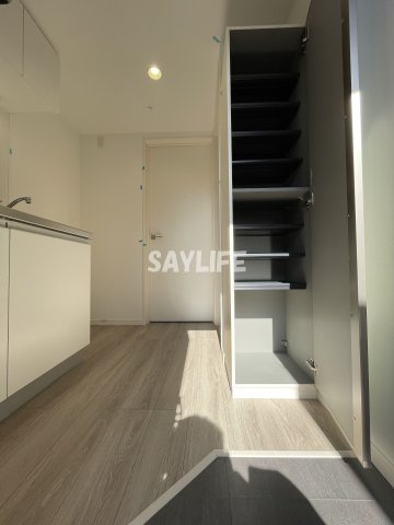 CLOUD 放出の玄関