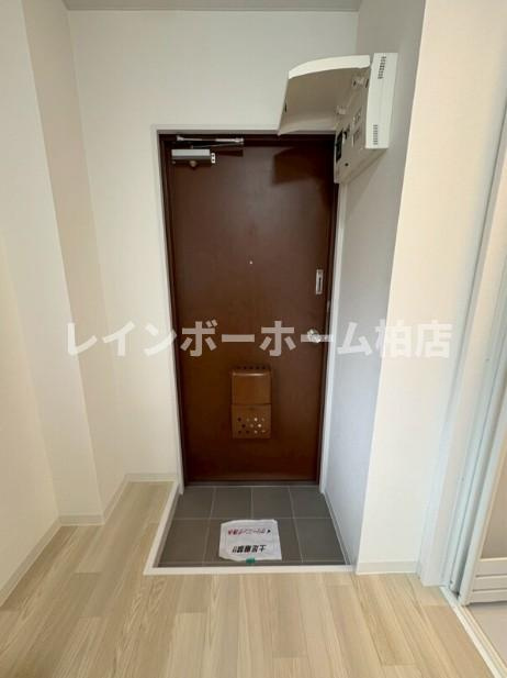 特典：仲介手数料が無料です!!の玄関