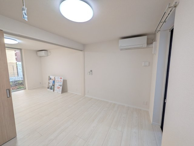 D-residence稲城の洋室
