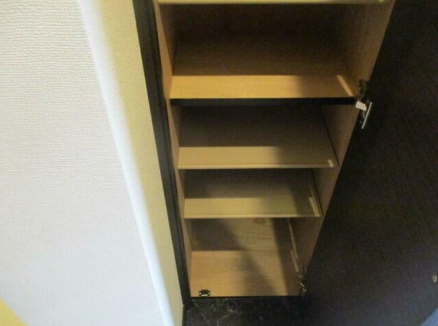 コンフォート桜木の収納|別部屋参照写真