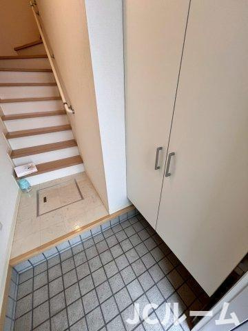 フィオーレ大潟 Ⅲの玄関