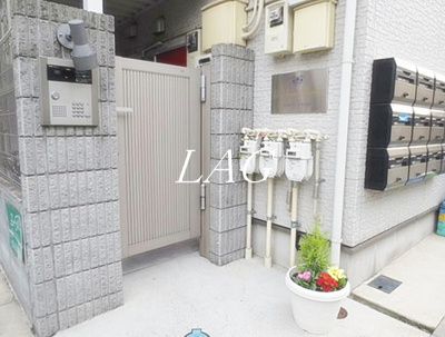 【エントランス】 | ラ・セゾンプランタン | エントランスです。