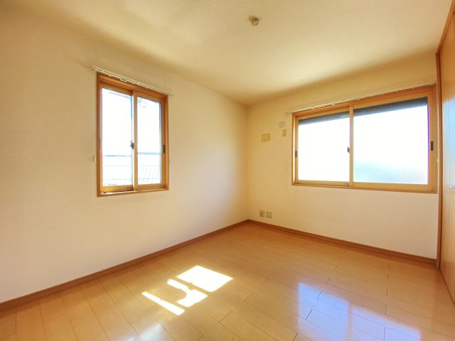 【洋室】 | ※側窓はありません