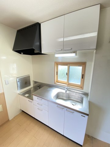 【キッチン】 | ※側窓はありません
