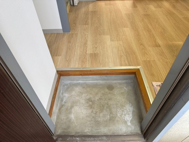 コーポパインビーチの玄関|同間取り・別の部屋の写真です。