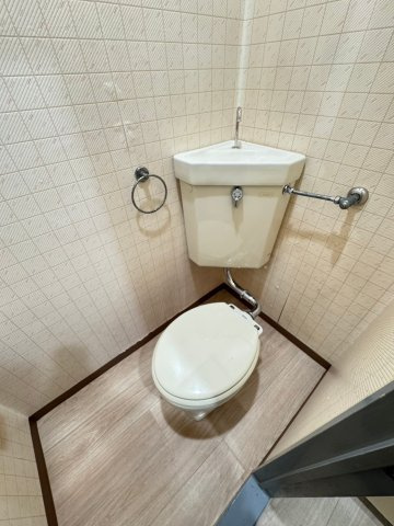 コーポパインビーチのトイレ|同間取り・別の部屋の写真です。