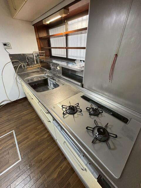 細山戸建のキッチン